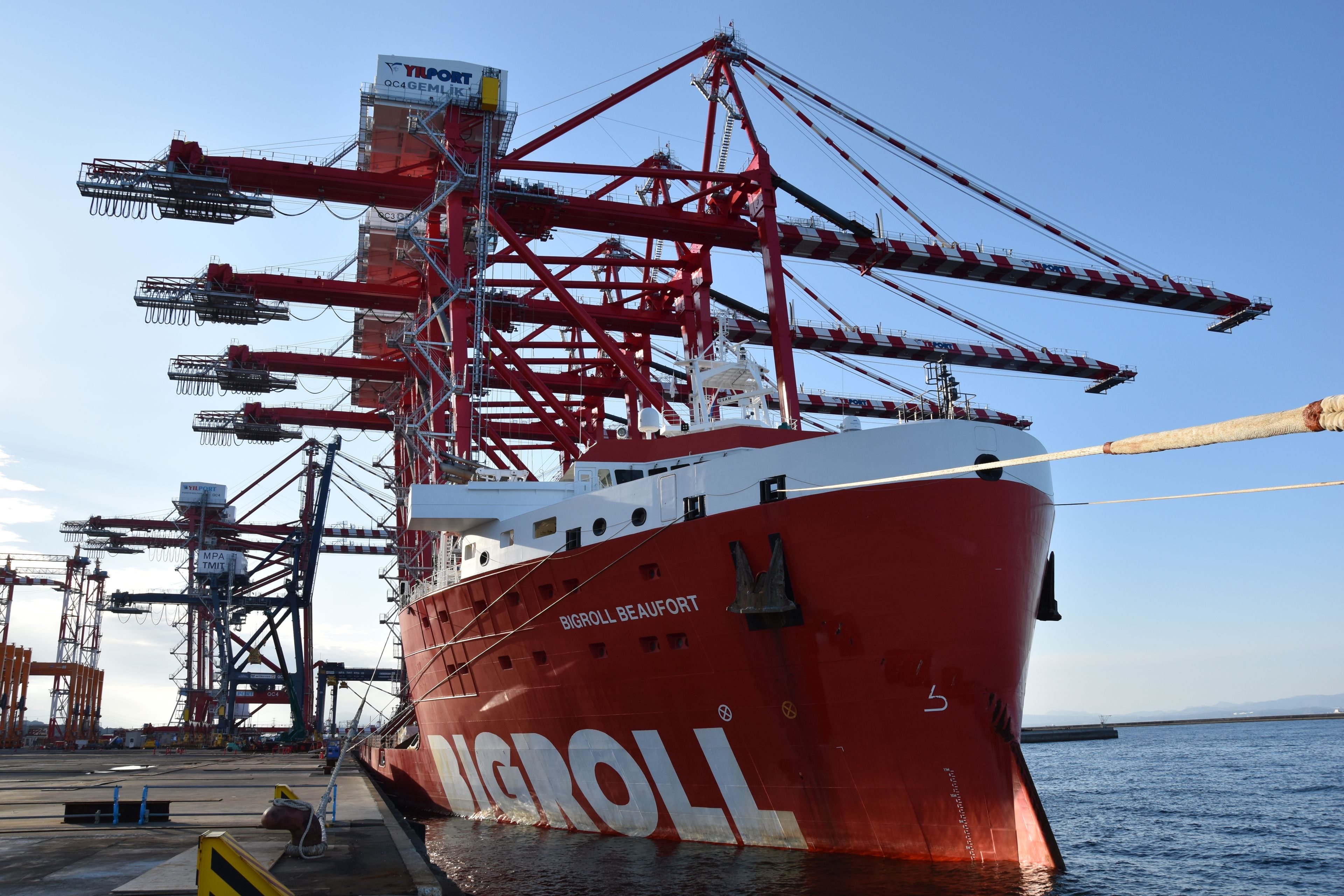 GANTRY CRANES